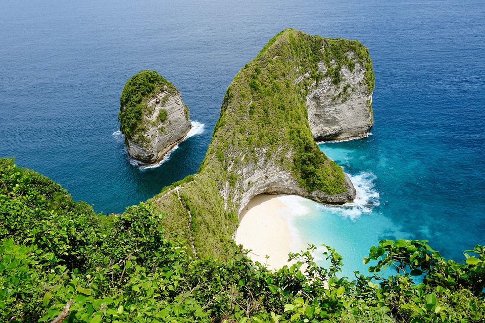 Keterkaitan Hubungan Antara Politik dengan Wisata Beserta Pengaruhnya