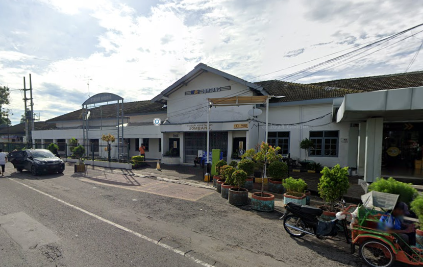 4 Rekomendasi Tempat Makan Dekat Stasiun Jombang yang Wajib Kamu Coba, Enaknya Bikin Lupa Pulang!